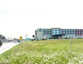 939 Pike Street - Photo 1