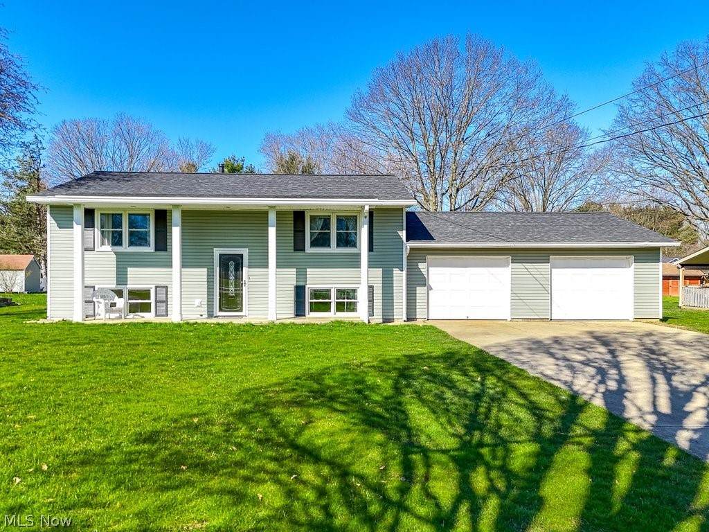385 David Street - Photo 1