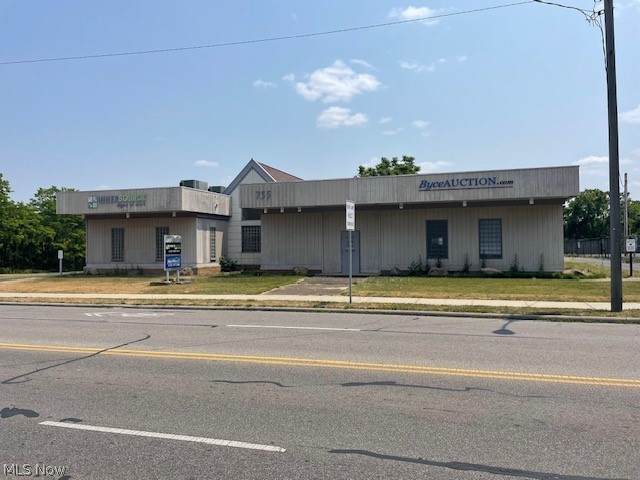 755 Wick Avenue - Photo 1