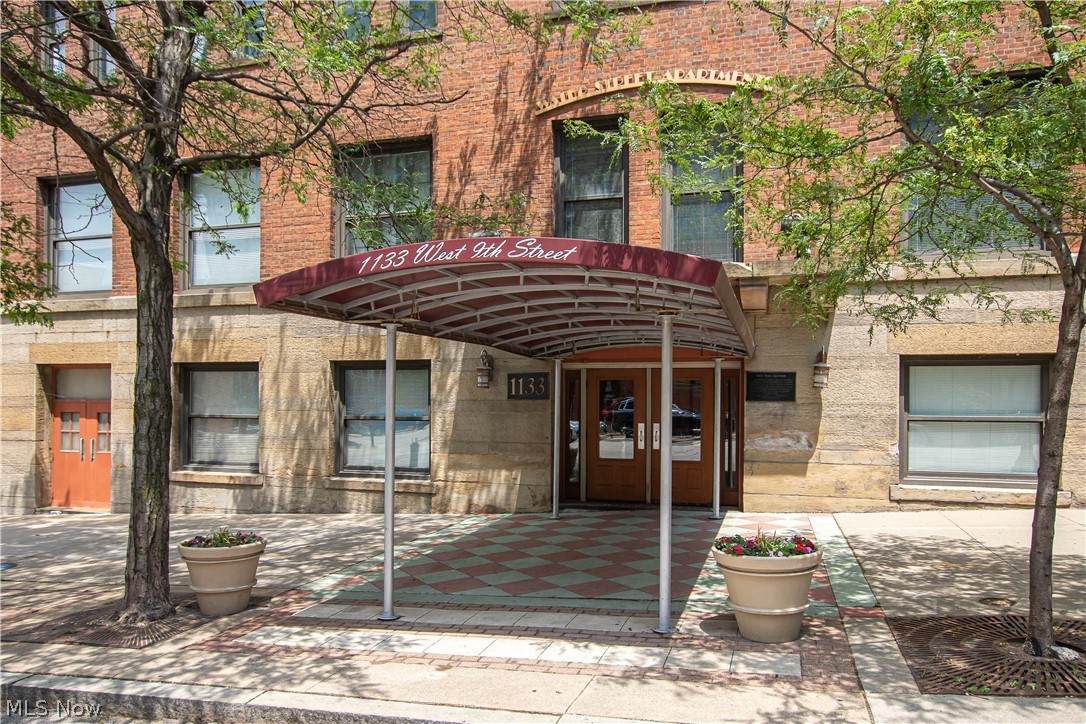 1133 9th Street - Photo 1