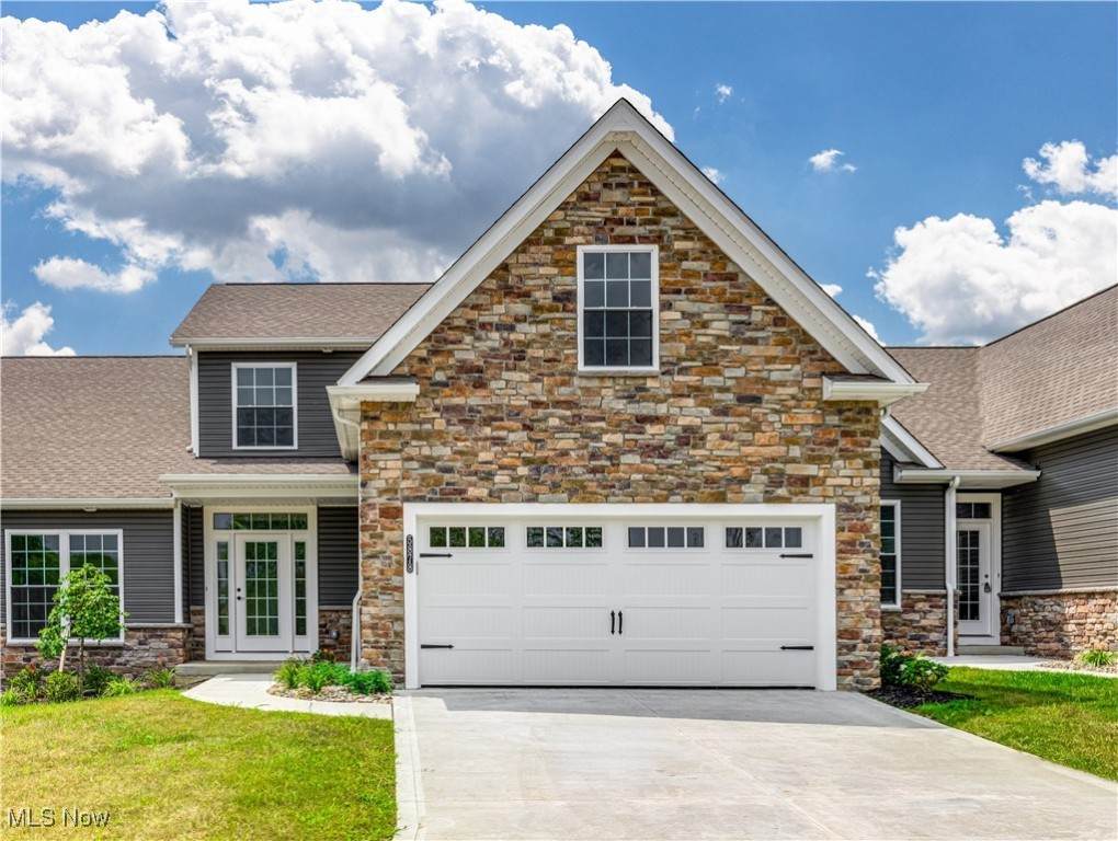 5878 Hawks Nest Circle - Photo 1