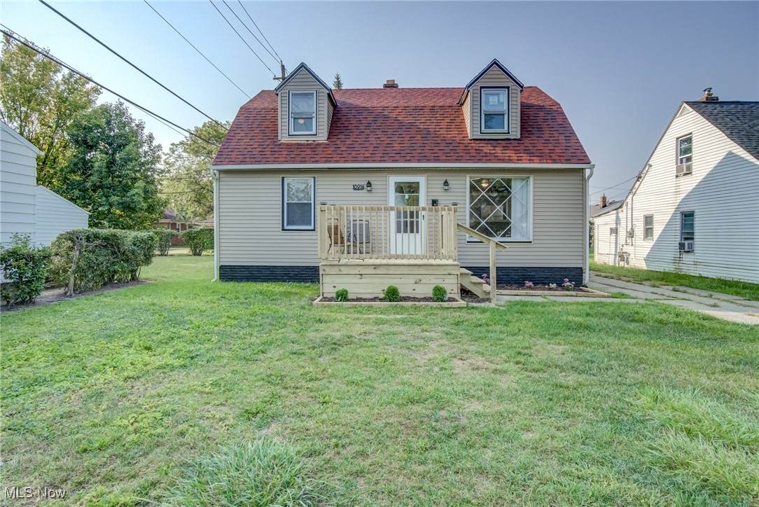 18914 Harvard Avenue - Photo 1