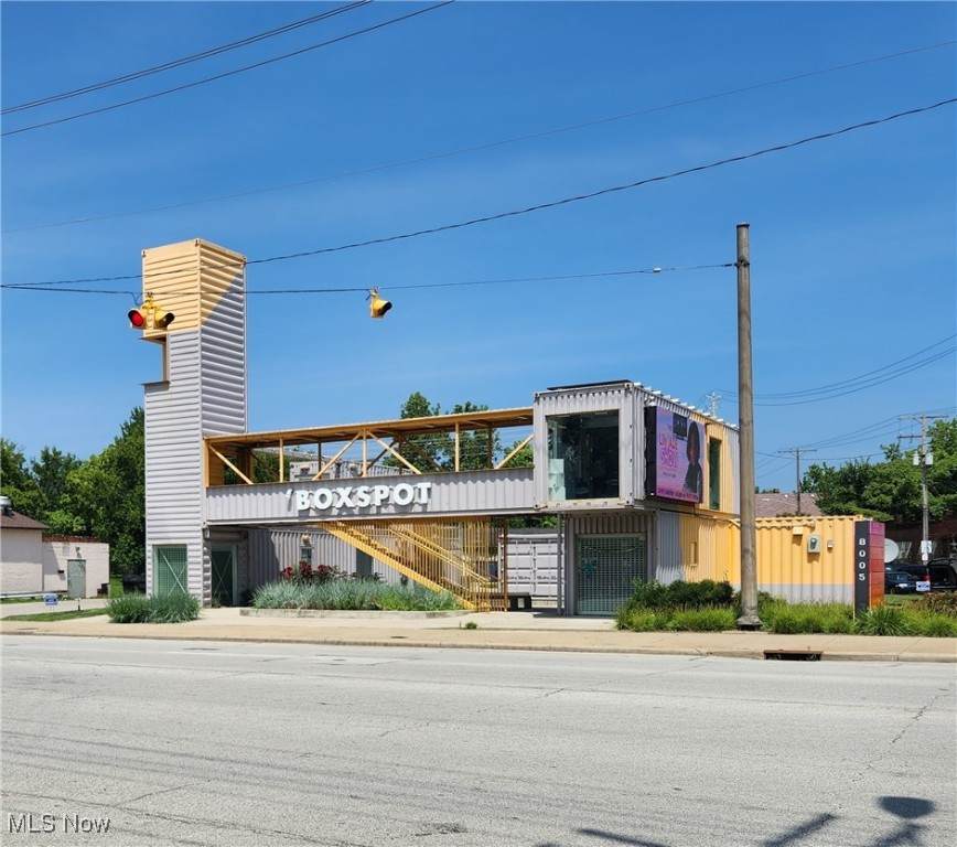 8005 Kinsman Road - Photo 1