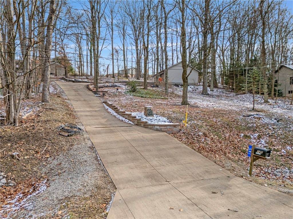 145 Mohawk Drive - Photo 1