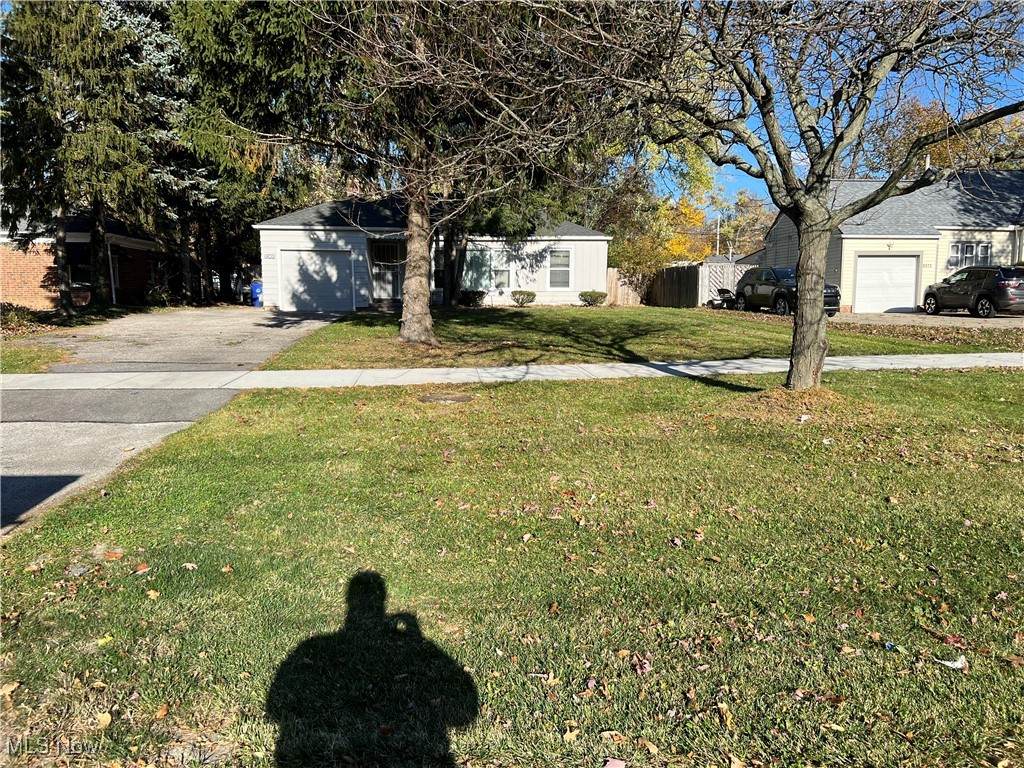 Belvoir Boulevard - Photo 1
