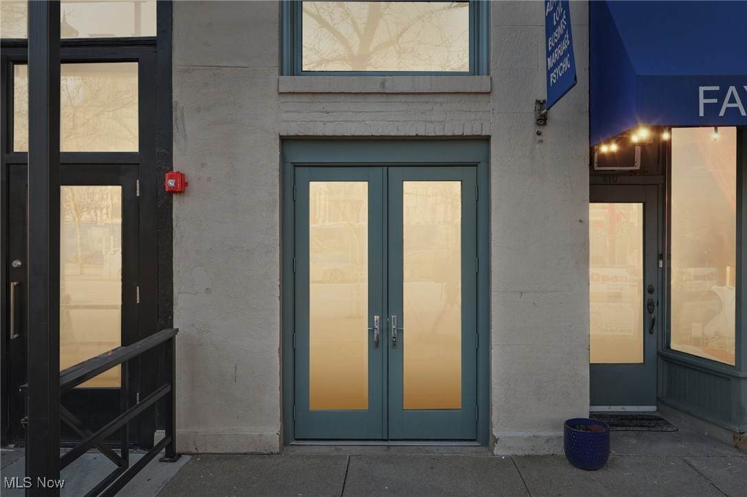 408 Saint Clair Avenue - Photo 1