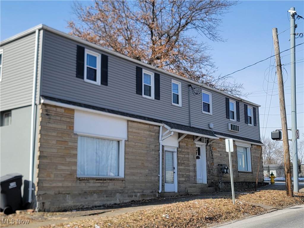 941 Blue Avenue - Photo 1