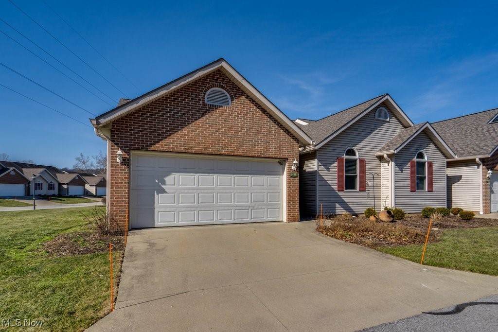 1484 Waters Edge Drive - Photo 1