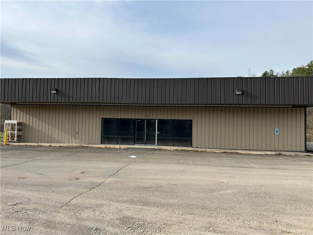 18005 Woodsfield Road - Photo 1