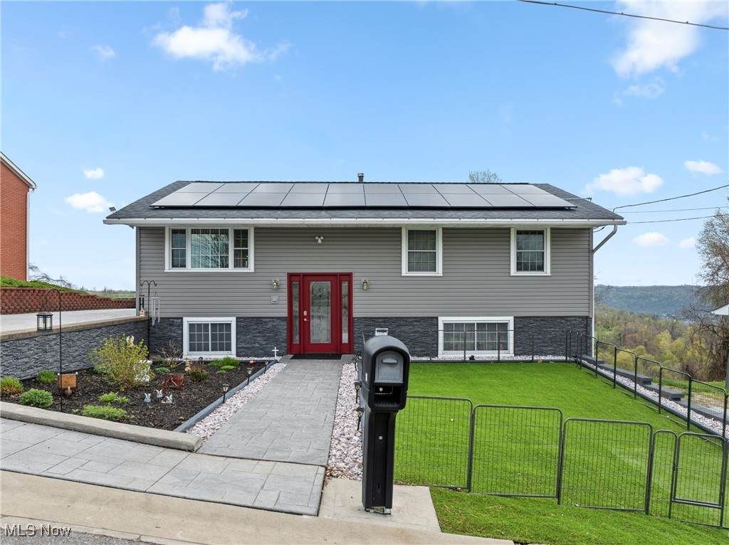 16 Hillcrest Drive - Photo 1