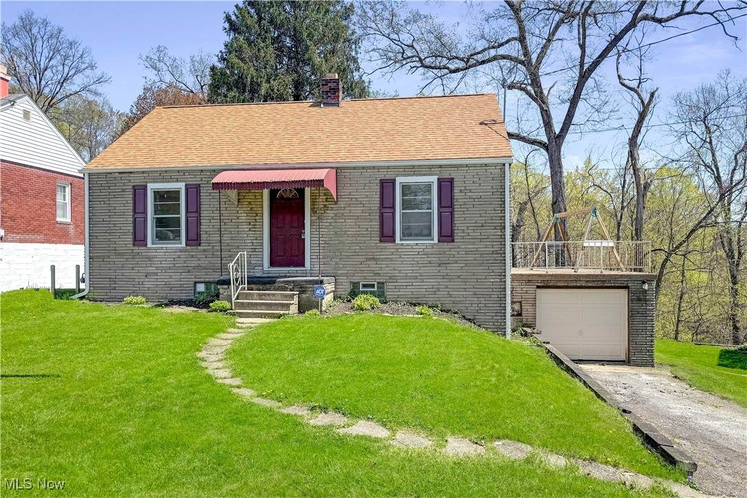 285 Beechwood Boulevard - Photo 1