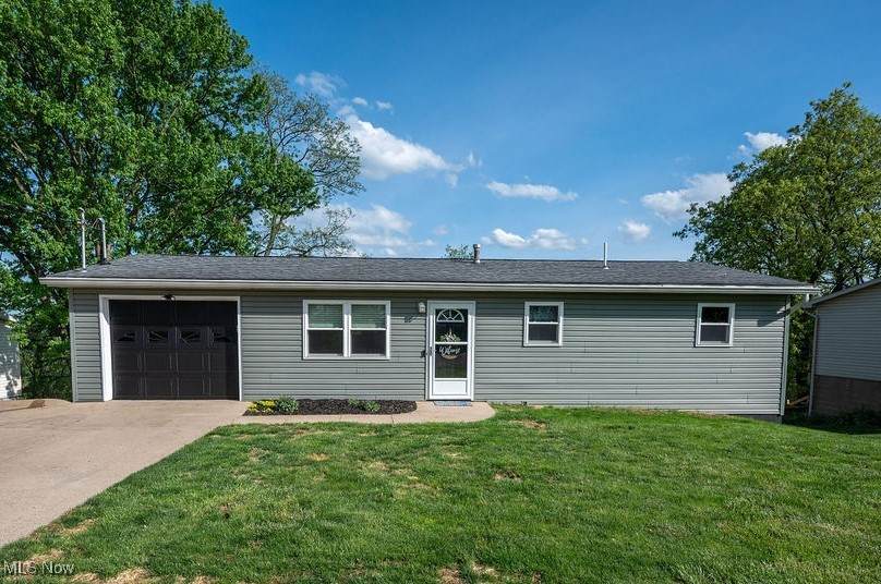 380 Belavista Drive - Photo 1