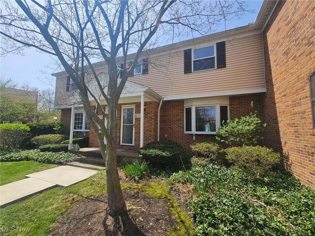 6122 Cabot Court - Photo 1