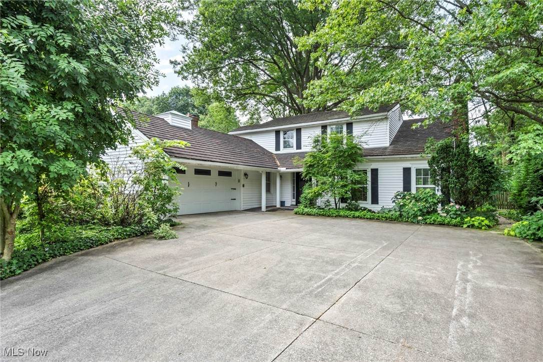 23580 Shaker Boulevard - Photo 1