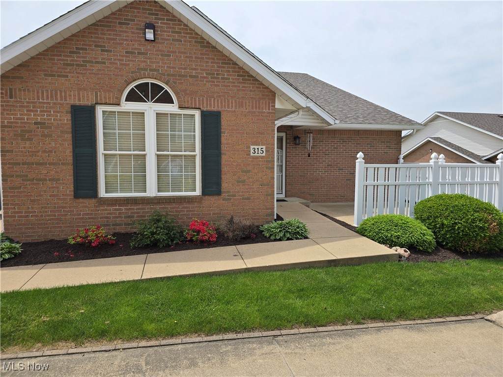 2457 Barrington Way - Photo 1