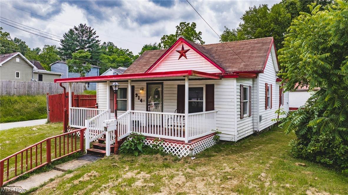 914 Pike Street - Photo 1