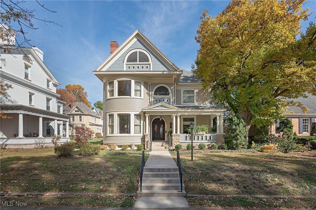 316 Fifth Street - Photo 1