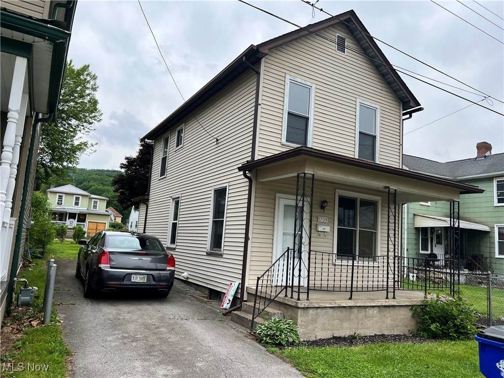 1705 Etruria Street - Photo 1