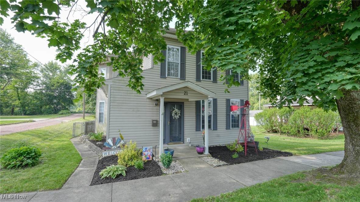 21 Maple Avenue - Photo 1