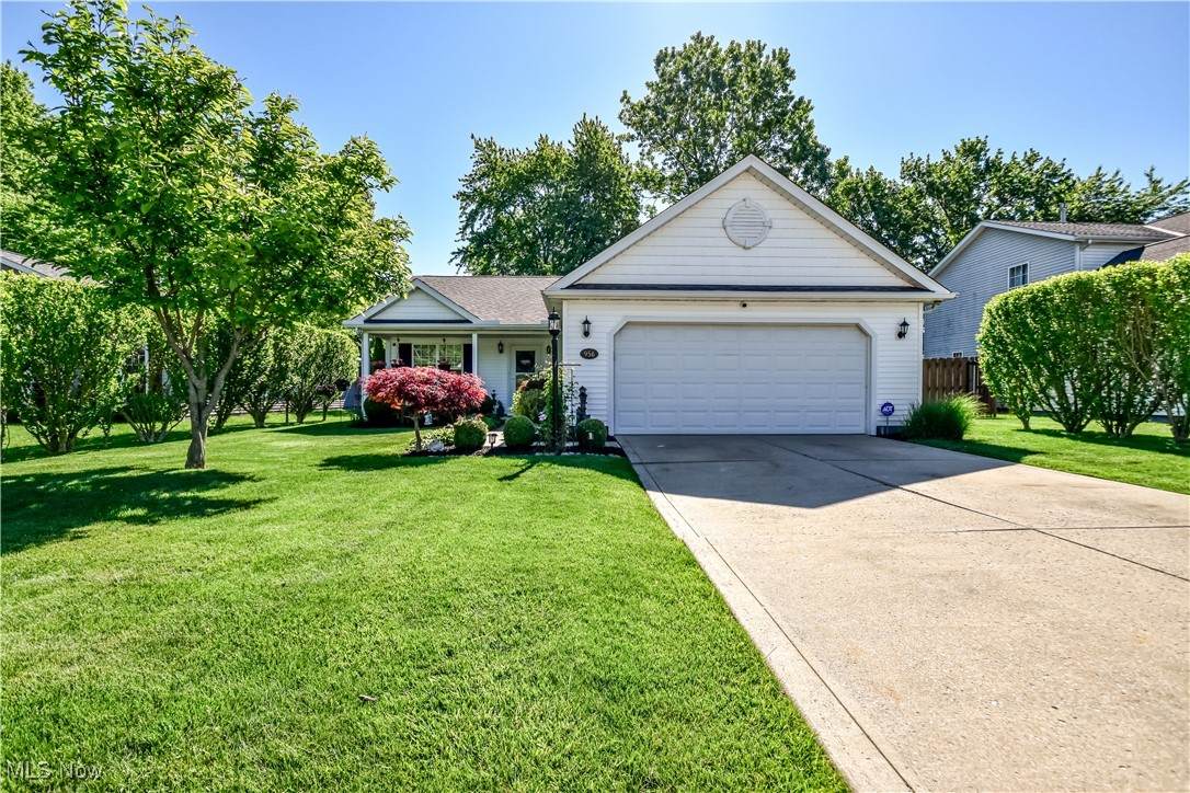 956 Lake Terrace Drive - Photo 1