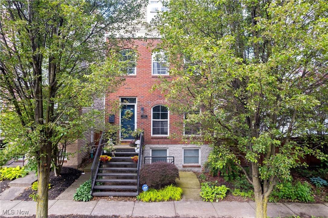 2164 6th Street - Photo 1