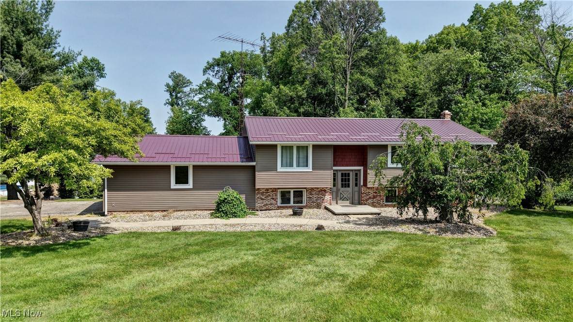 5523 Township Road 381 - Photo 1
