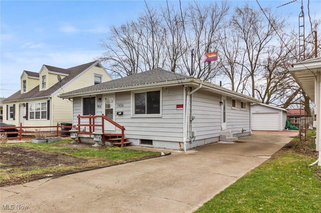 1430 Parish Street - Photo 1