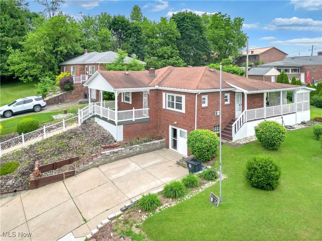 112 Harvard Avenue - Photo 1