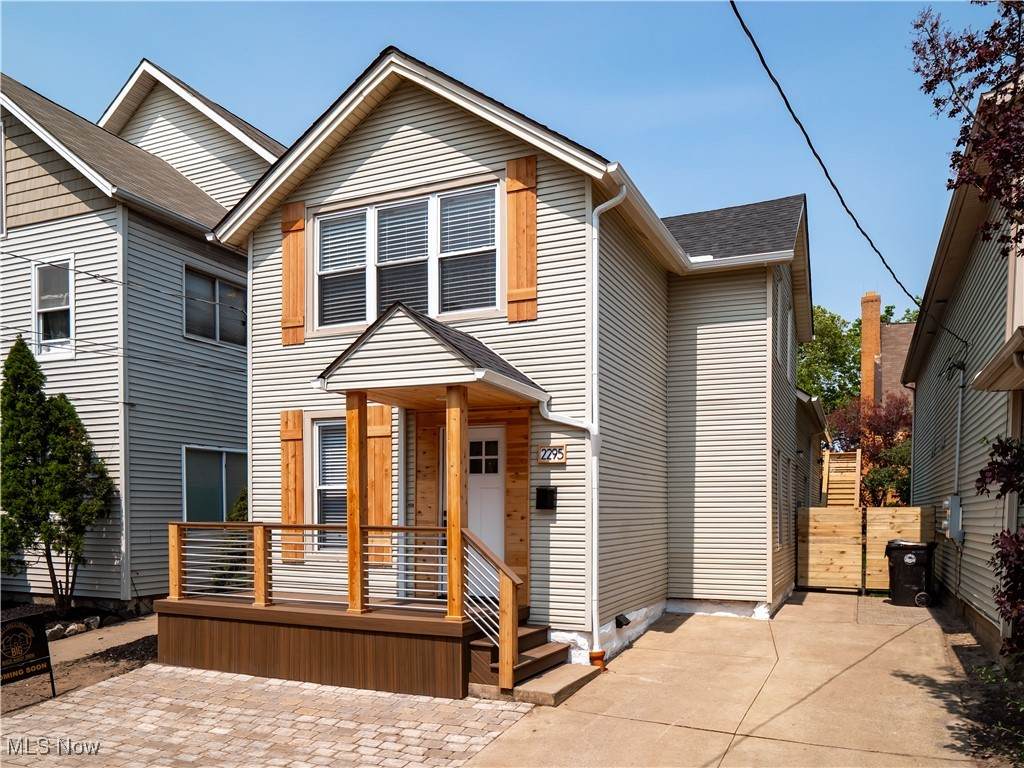 2295 Thurman Avenue - Photo 1