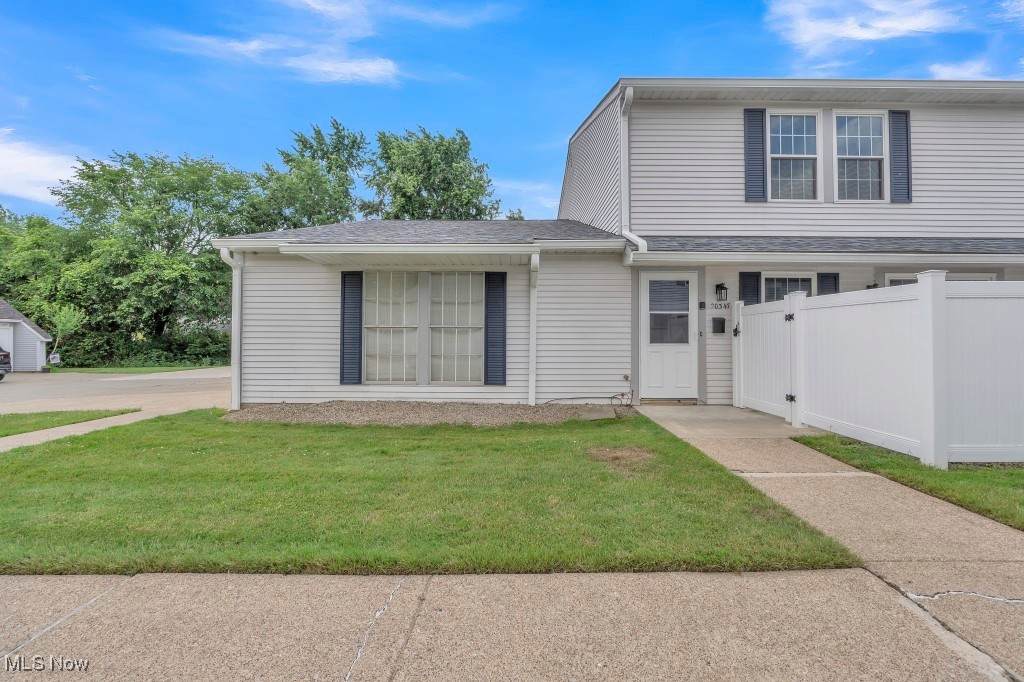 20347 Williamsburg Court - Photo 1