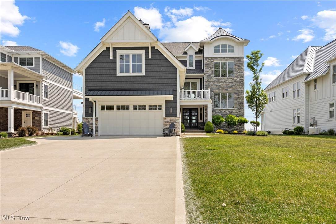 377 Lakewood - Photo 1