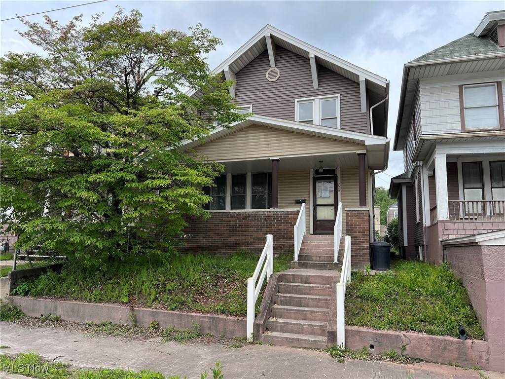 725 4th Street - Photo 1