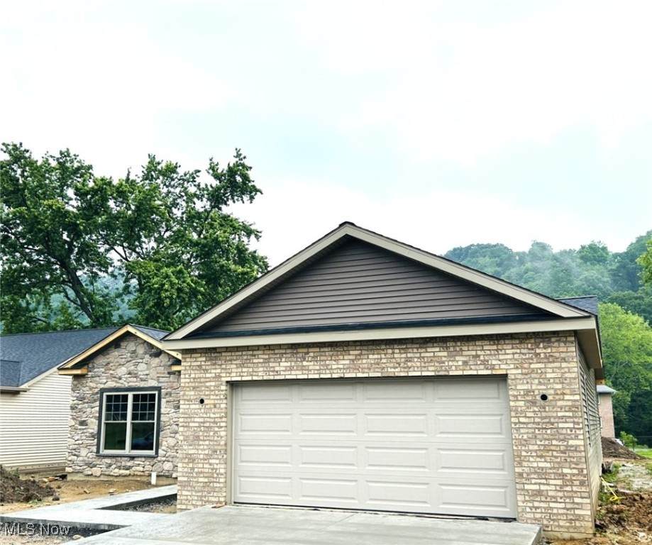 291 Haley Circle - Photo 1