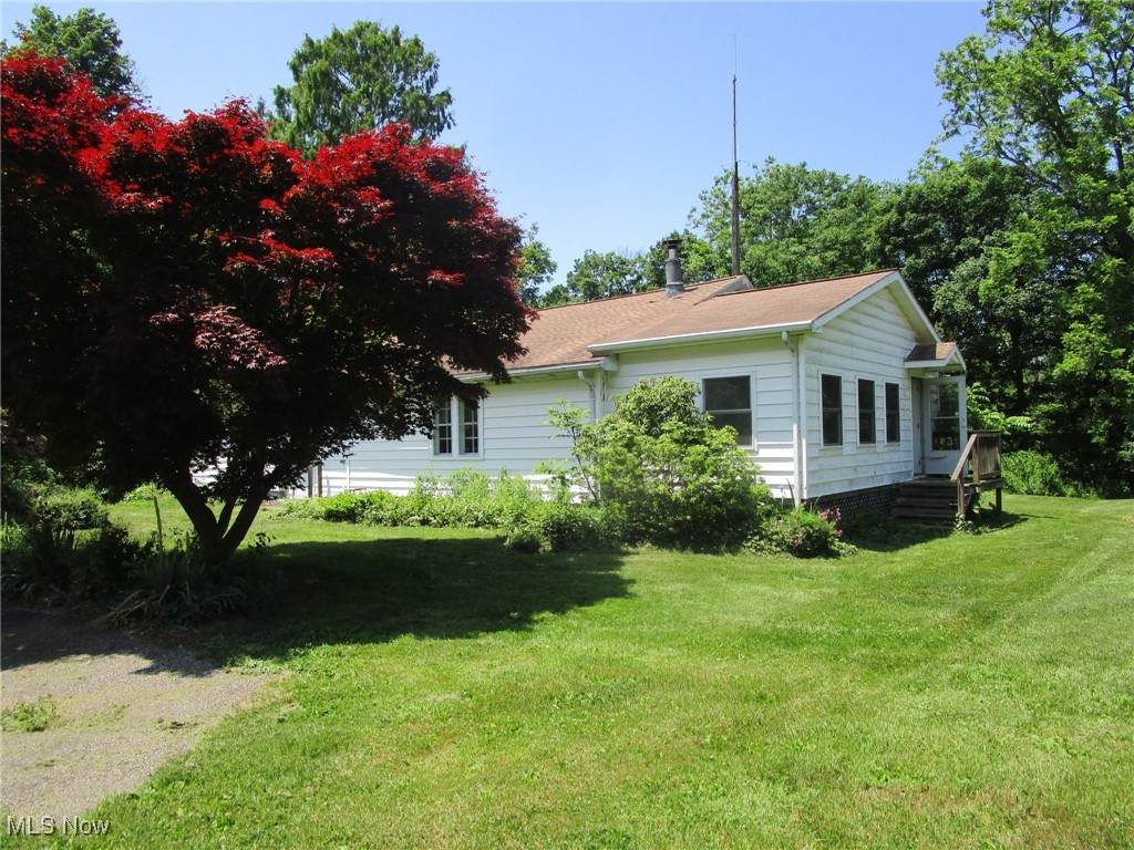 220 Daniels Avenue - Photo 1