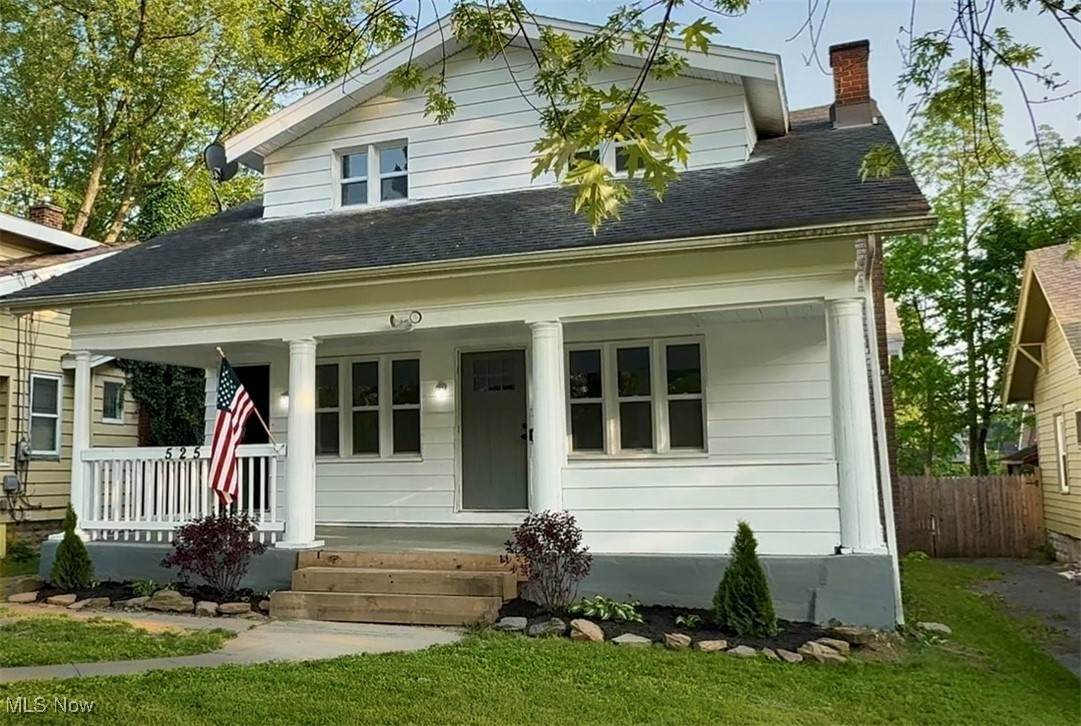 525 Ravenwood Avenue - Photo 1