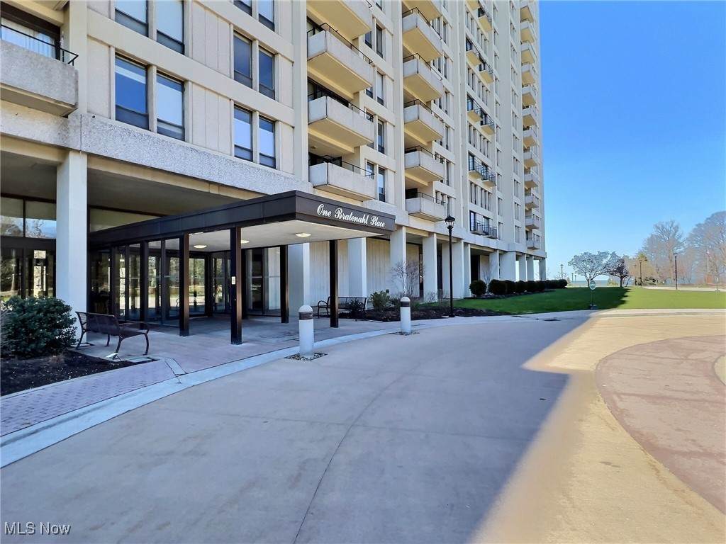 1 Bratenahl Place - Photo 1