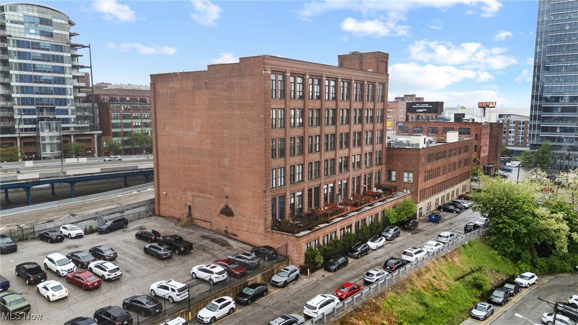 1133 9th Street - Photo 1