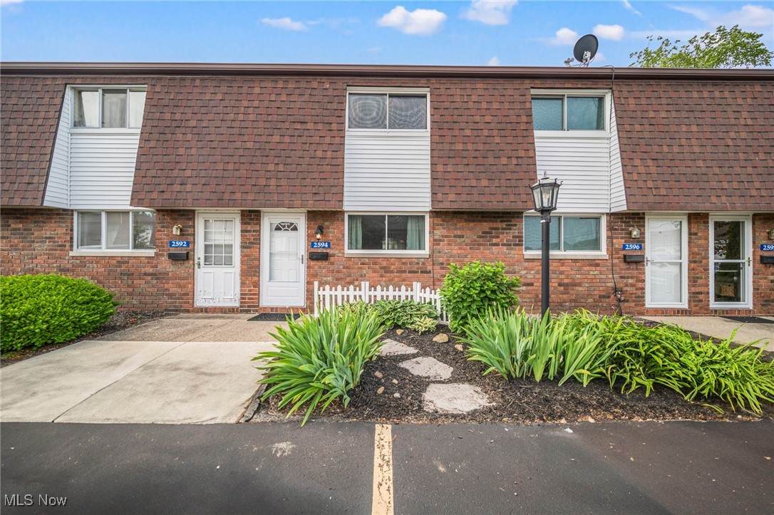 2594 Shakespeare Lane - Photo 1