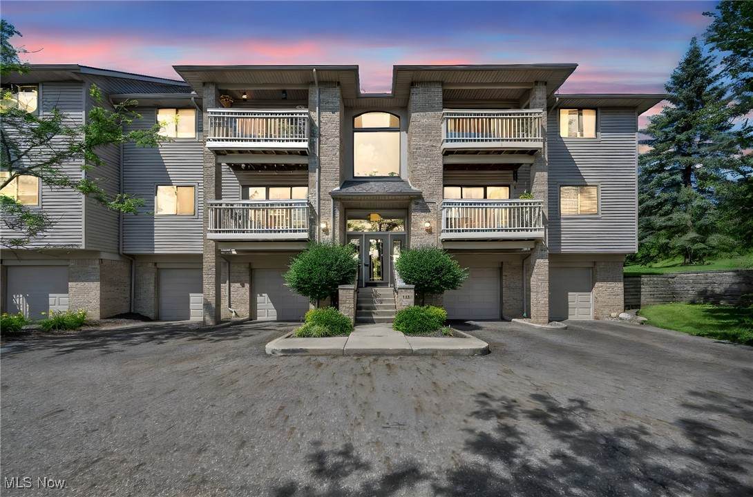 3800 Rosemont Boulevard - Photo 1
