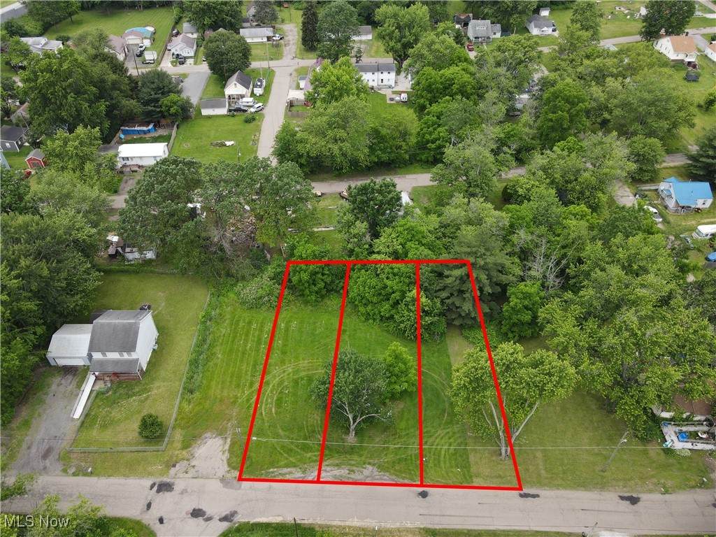 Baumford Avenue - Photo 1
