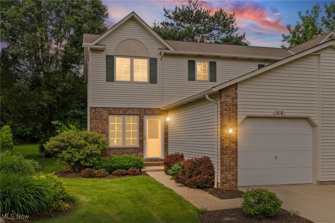 1818 Hobbits Way - Photo 1