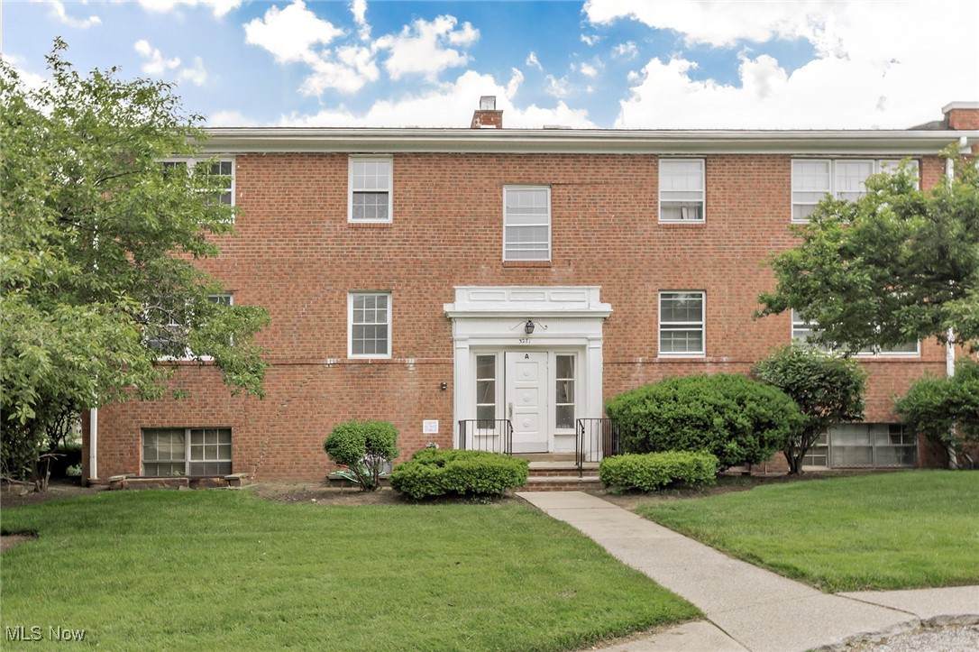 3271 Warrensville Center Road - Photo 1
