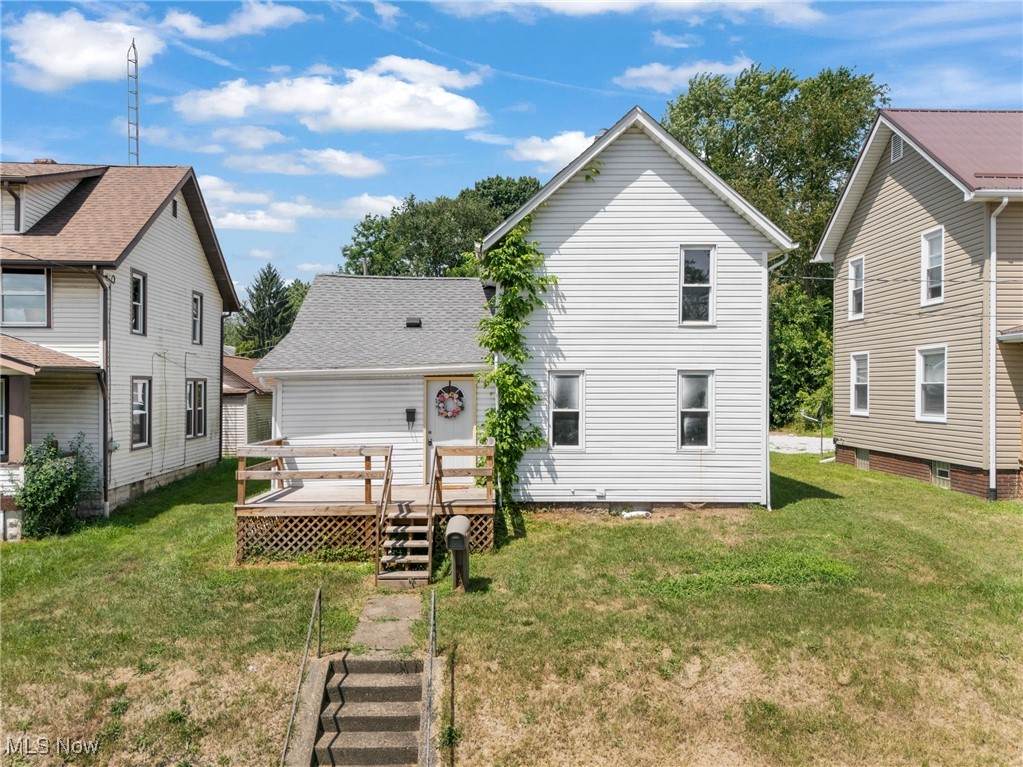 1915 Maple Avenue - Photo 1