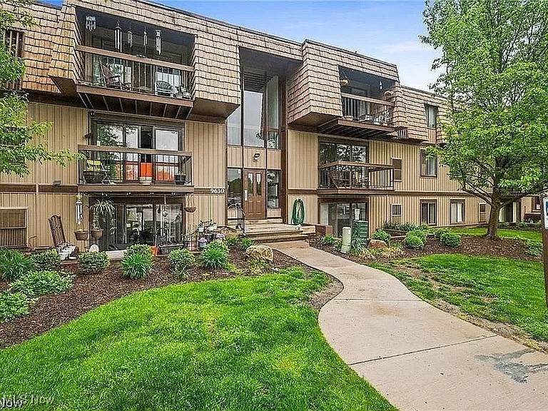 9630 Cove Drive - Photo 1