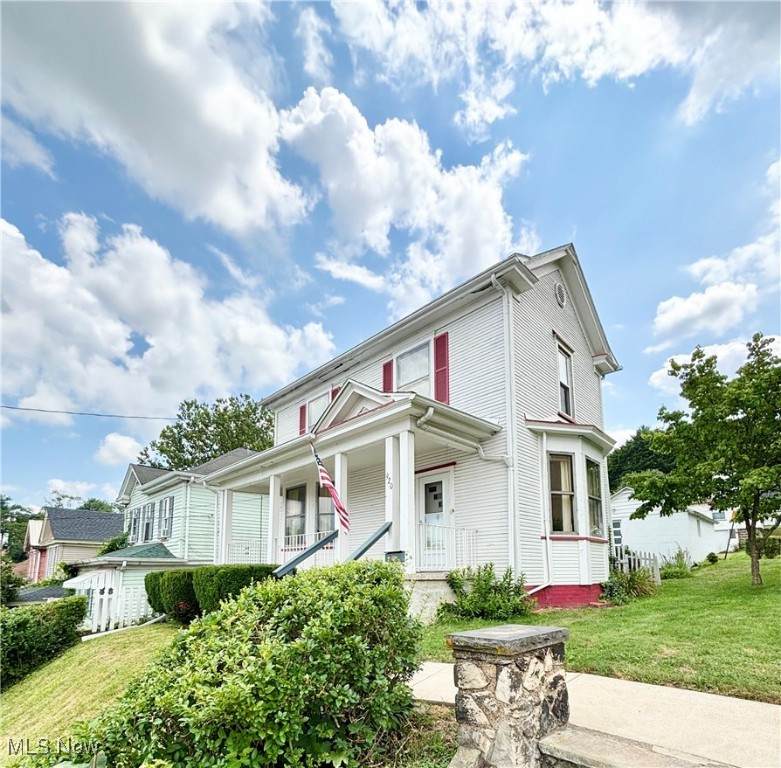 920 Mckinnon Avenue - Photo 1
