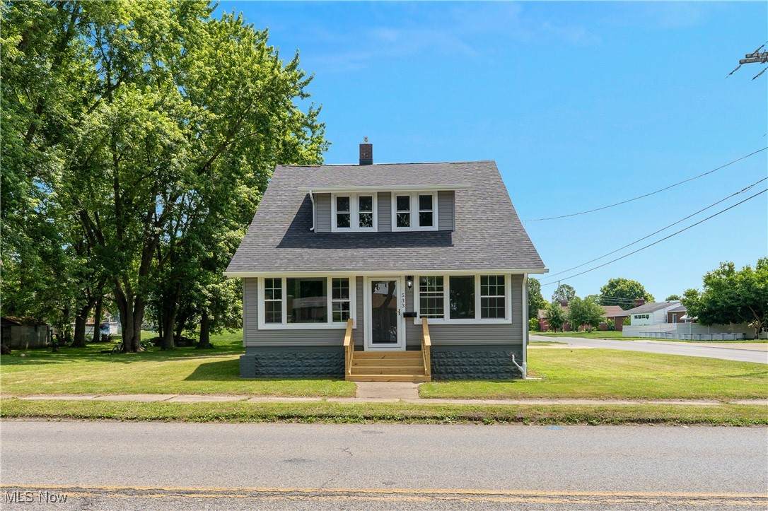 533 12th Street - Photo 1