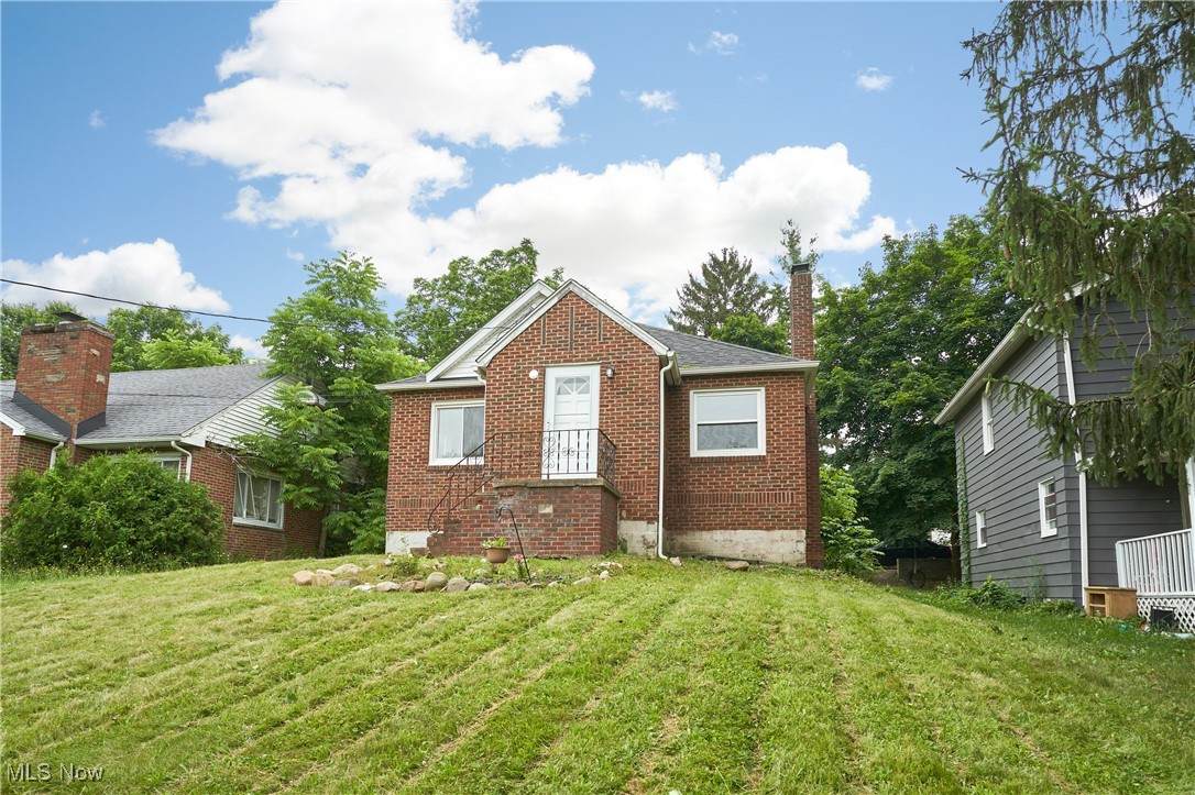 183 Eastholm Avenue - Photo 1