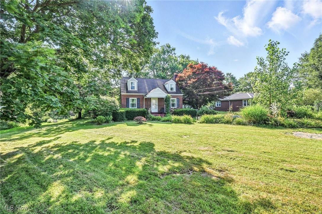 351 Niles Vienna Road - Photo 1