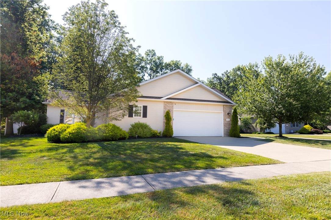 829 Dogwood Lane - Photo 1
