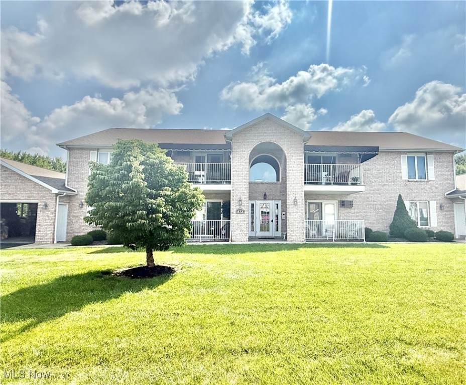 873 Auburn Hills Drive - Photo 1